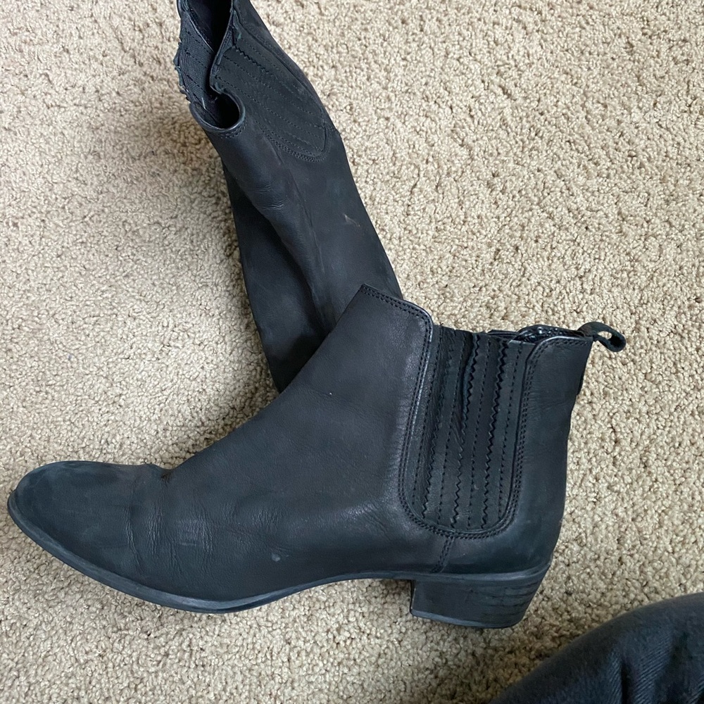 Steve Madden boots